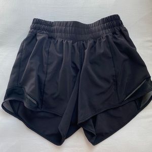 Brand new lululemon hotty hot short tall